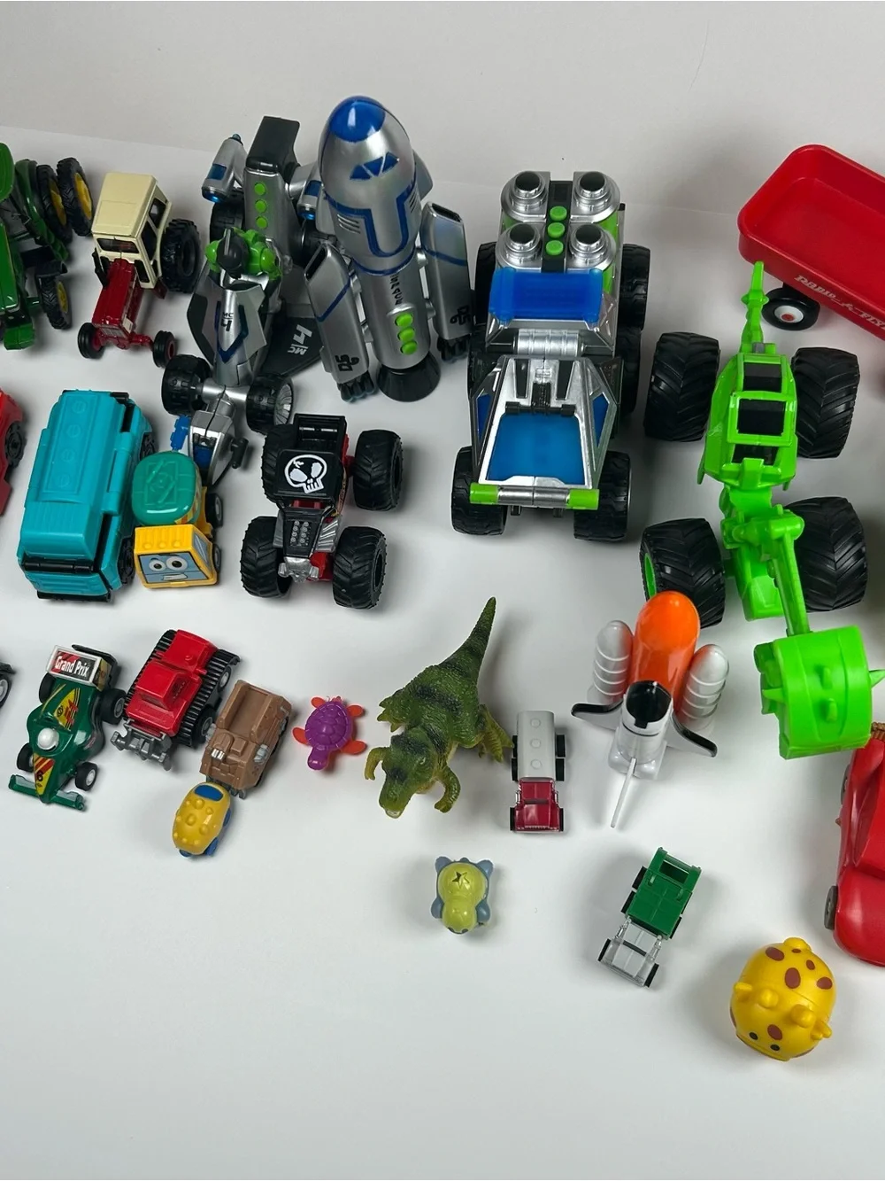 Assorted Kids Toy Vehicle and Dinosaur Set - Space Disney Tractor construction